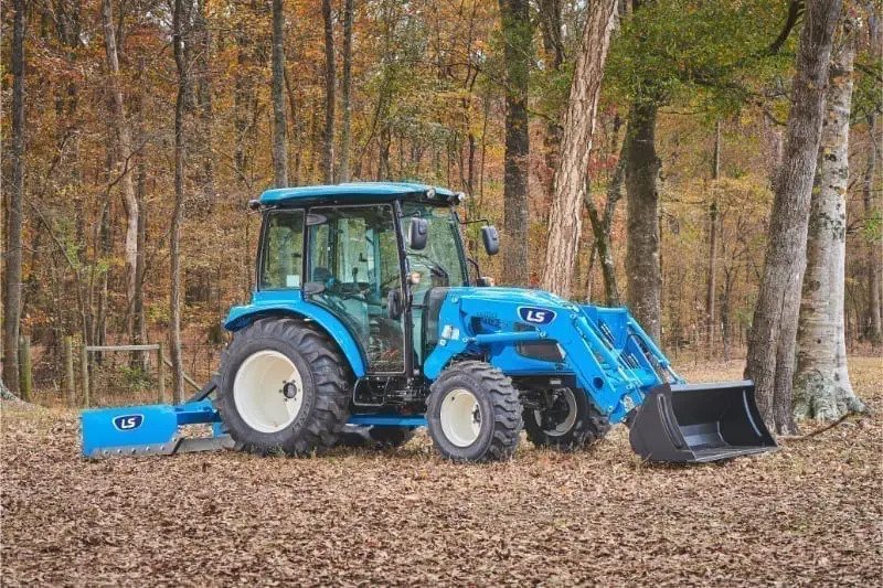 compact-ls-tractor