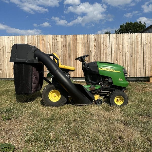 John Deere 42" Riding Tractor *SOLD